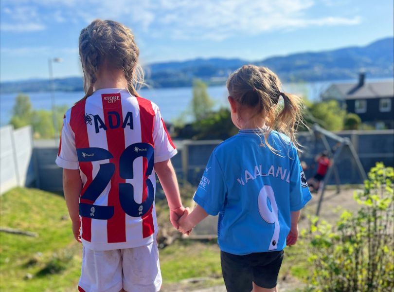 FotballtrøyeFredag Barnekreftforeningen